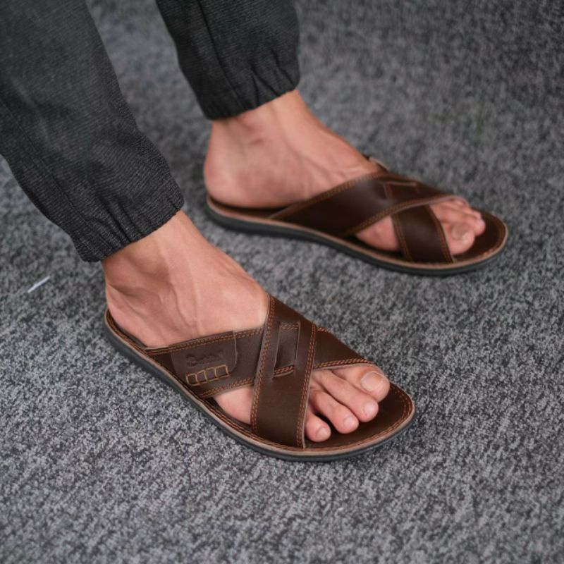 BRLN 002 Brown Sandal Kulit Asli Sendal Pria Casual Santai Tua Muda Slde Silang Original Kulit Sapi