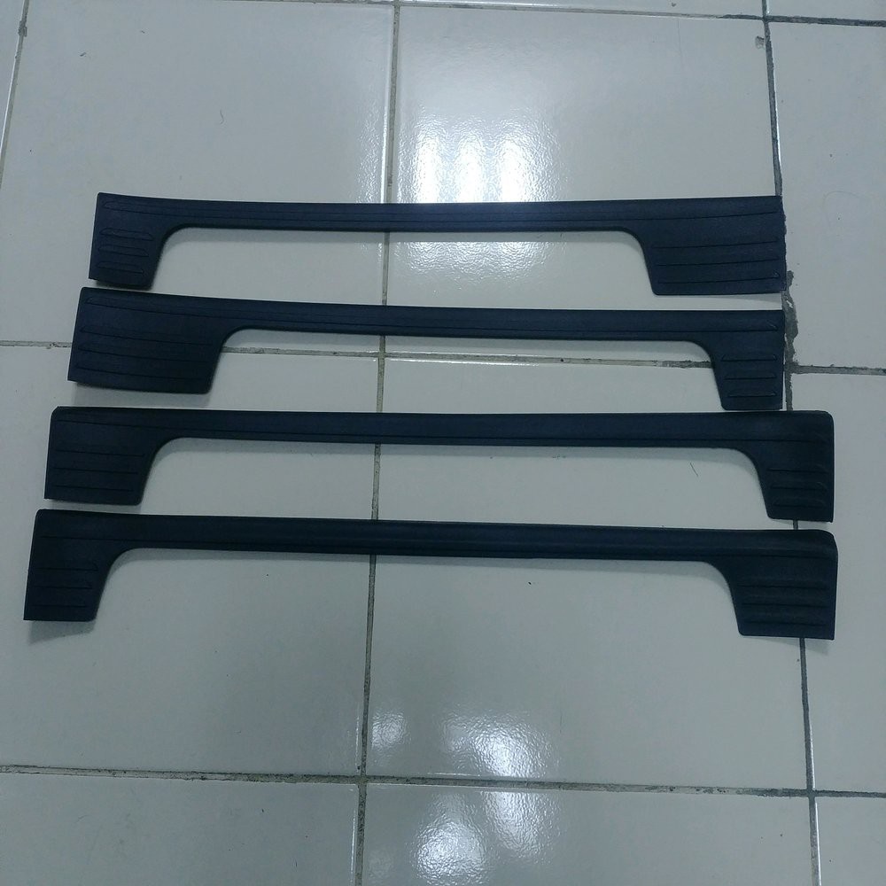 silplate sealplate sillplate injakan samping PINTU MOBIL daihatsu all new xenia 2012 sd 2021 hitam