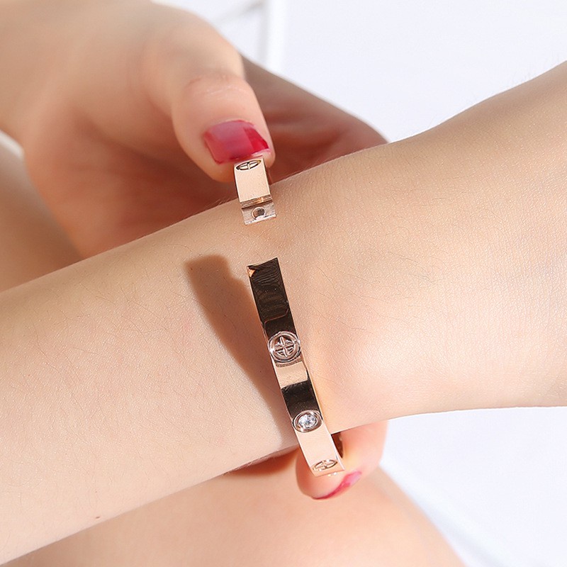 Dalika Gelang Titanium Wanita Anti Karat Premium Collection Logo 750 Fashion Korea Lapis Emas 18K Asli