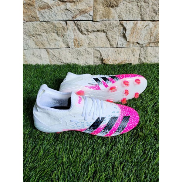 SEPATU BOLA ADIDAS PREDATOR PINK HITAM