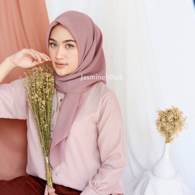 30 Warna  Segiempat Square Hijab Jilbab  Bella Polycotton 