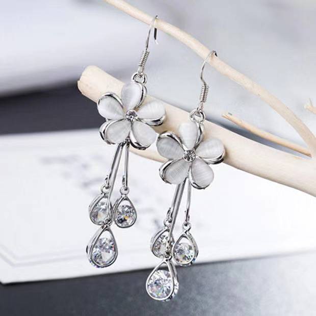 Fashion Wanita Bunga Faux Pearl Panjang Rumbai Menjuntai Anting