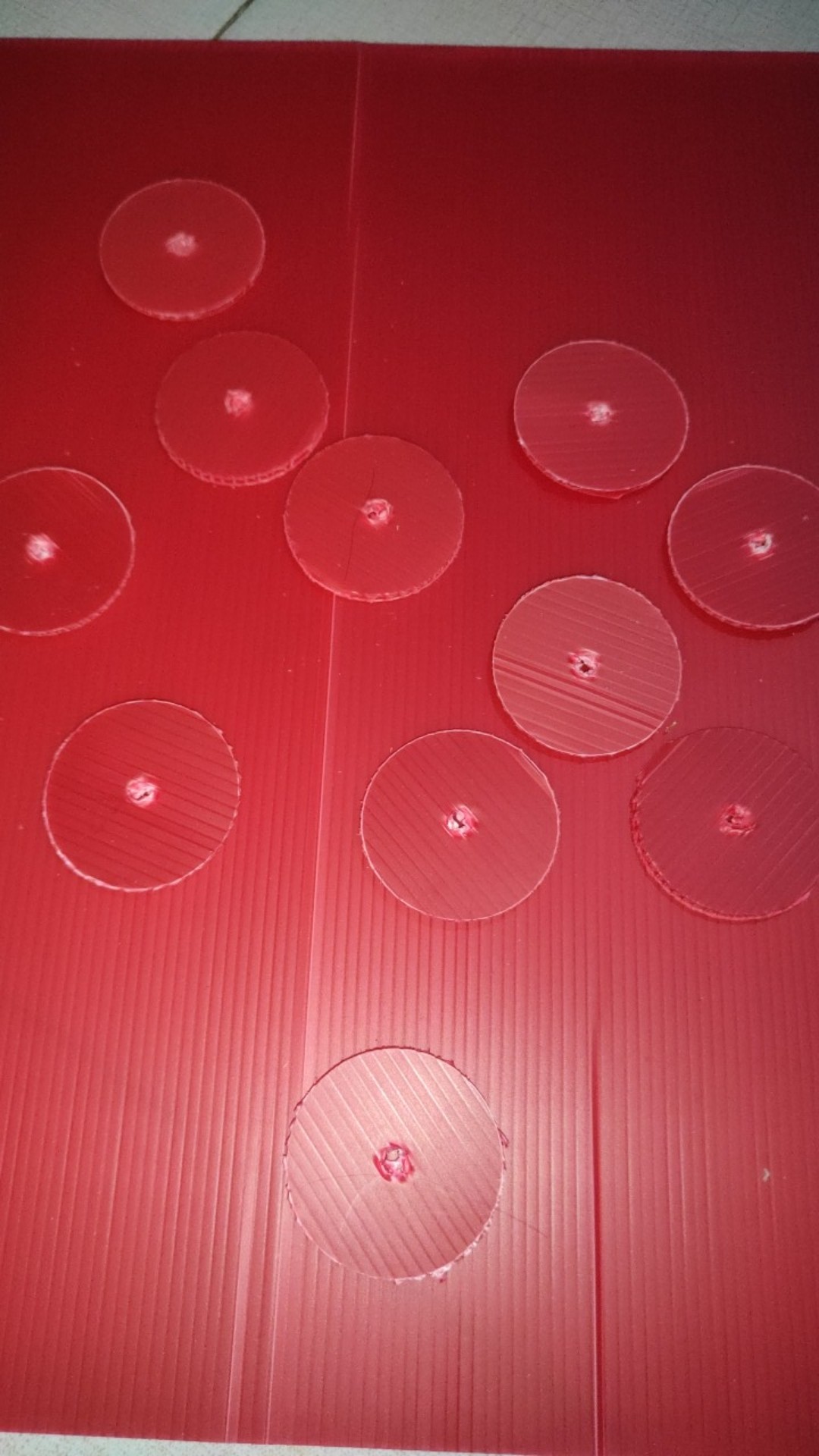 Impraboard ( Tanpa Lubang ) Dimensi : 31cm X 39cm X 3mm