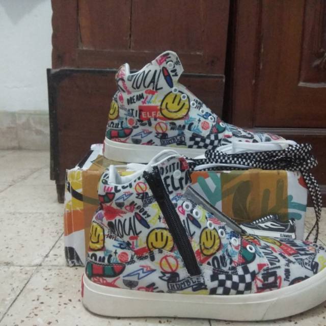 ELFAMOUS WHITE FURY HIGH