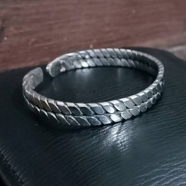 gelang monel mondial rajut stainless