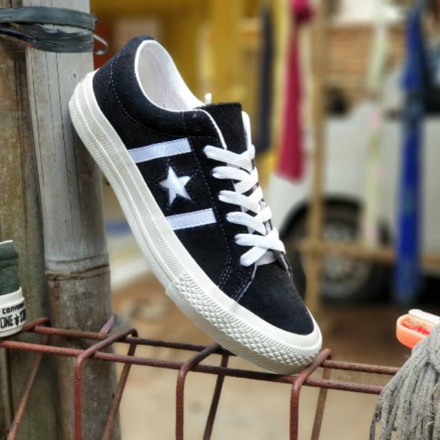 converse one star accademi premium