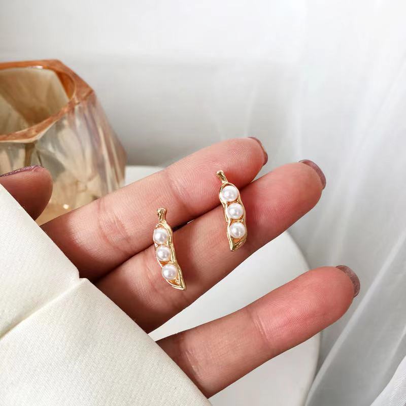 Kacang bentuk stud anting-anting Jepang dan Korea sederhana dan segar elegan lembut wanita Anting-An