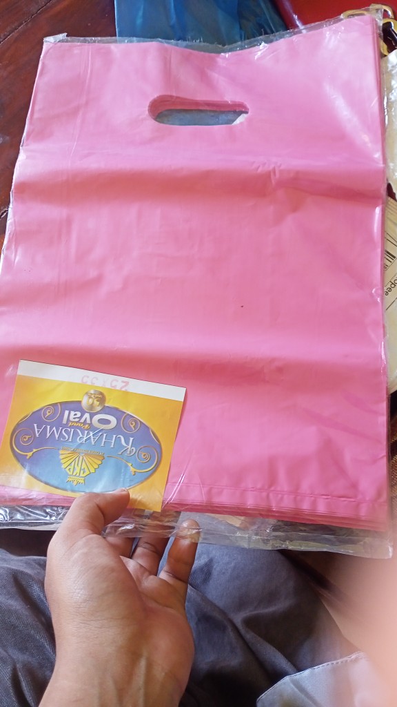 ( Isi 50 Lembar ) Kantong Kresek Olshop / Plastik Olshop Warna / Plastik Hd Pond Oval Uk 25x35