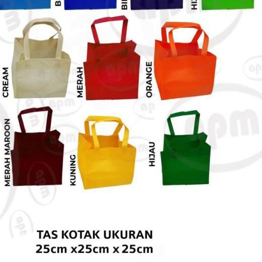 

◘ Tas Spunbond Kotak Ukuran 25x25x22 - Hitam ✪