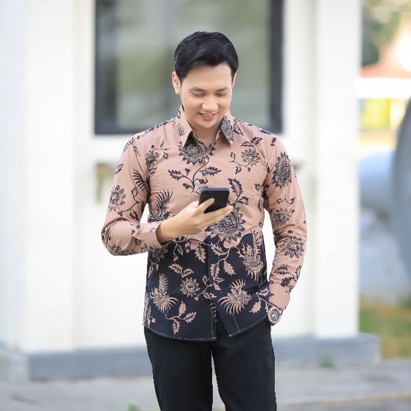 BATIK BOLO DEWO Motif Arjuna Hem Atasan Pria Kemeja Baju Batik Pria Lapis Furing