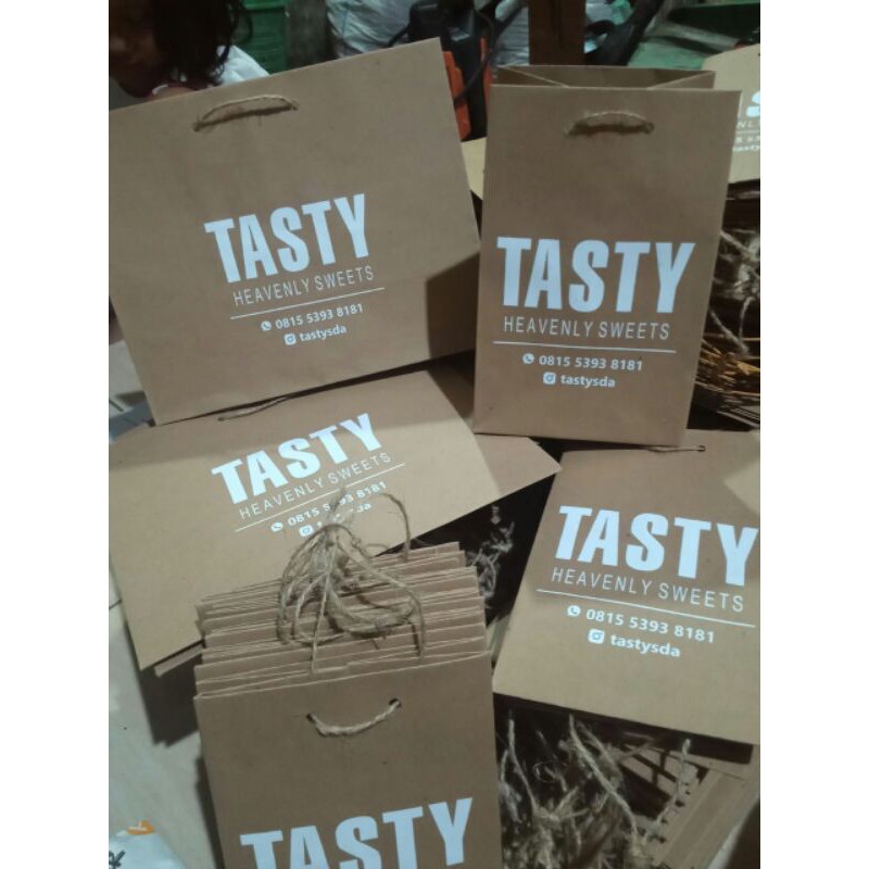 

paperbag landscape 25x10x20 untuk souvenir, cake, fashion dll