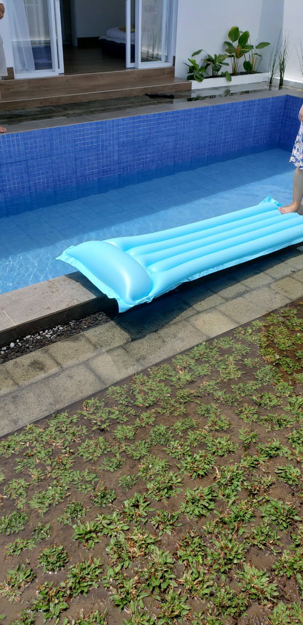 Intex Glossy Mat Lounge Inflatable. Matras / Kasur Kolam Renang