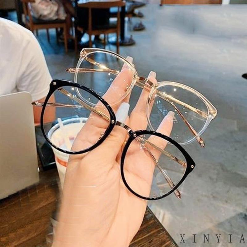 Xia.id Kacamata Frame Oval Warna Gold Gaya Retro Ultra Ringan Untuk Pria / Wanita