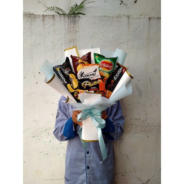 

Bucket Snack dan Hijab Ikamaru Walisongo