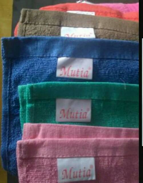 RC HANDUK WAJAH MUKA SAPUTANGAN MUTIA UKURAN 30x30