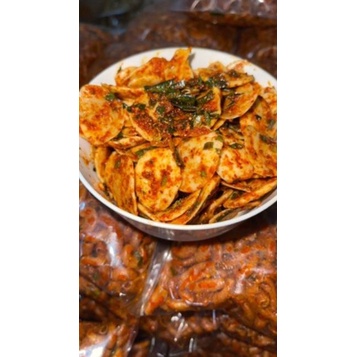 

KERUPUK SEBLAK KERING DAUN JERUK - 250 GRAM