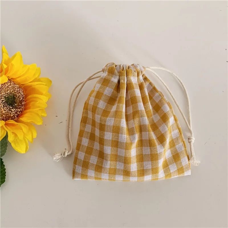 Pouch serut kotak ala korea / pouch gingham / aesthetic drawstring pouch ukuran kecil