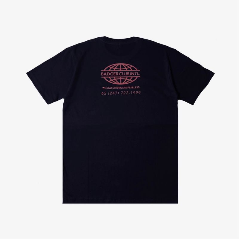 KAOS DISTRO T-SHIRT BADGER WE STAY 62 / KAOS PRIA WANITA
