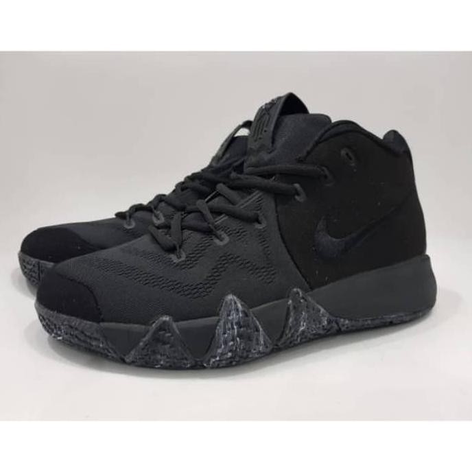 Sale Promo Nike Kyrie Irving 4 Fullblack /Sepatu Basket Sepatu Olahraga - Hitam, 39