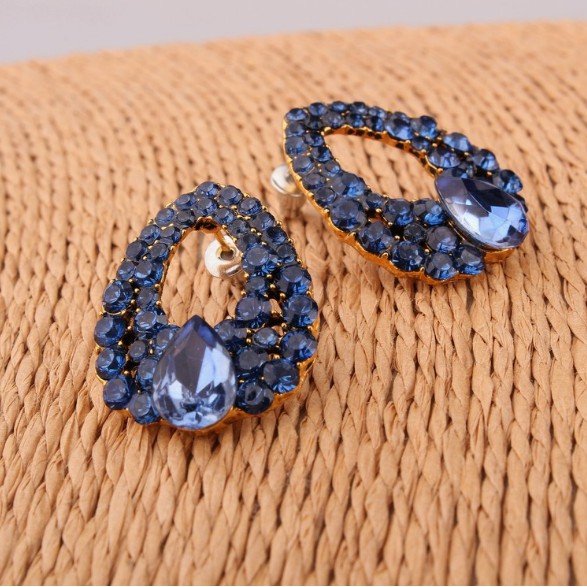 1 Pasang Anting Fashion Korea Model Stud Crystal Blue - E12