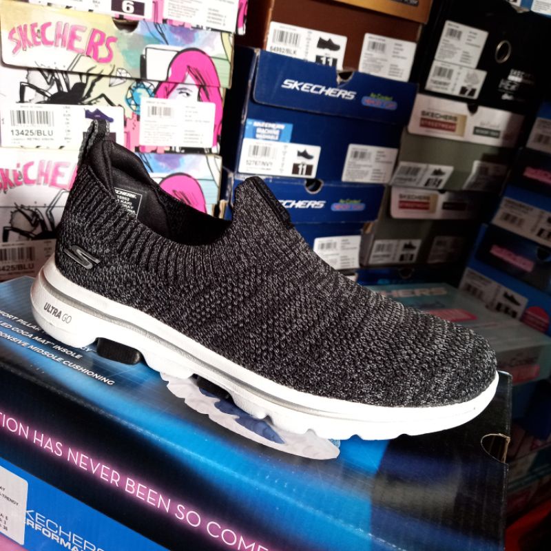 Skechers Women's Go Walk 5 Trendy