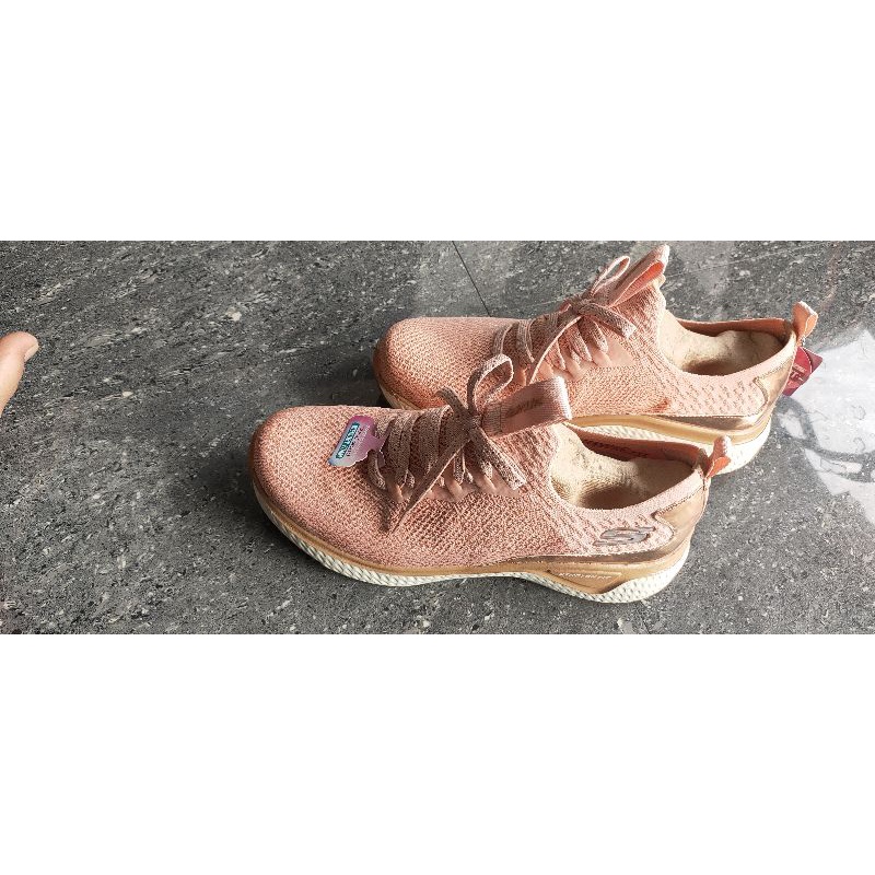 sepatu skecher