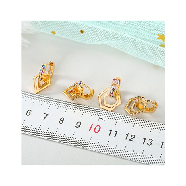 LRC Anting Tusuk Fashion Golden Diamond Openwork Earrings D67277