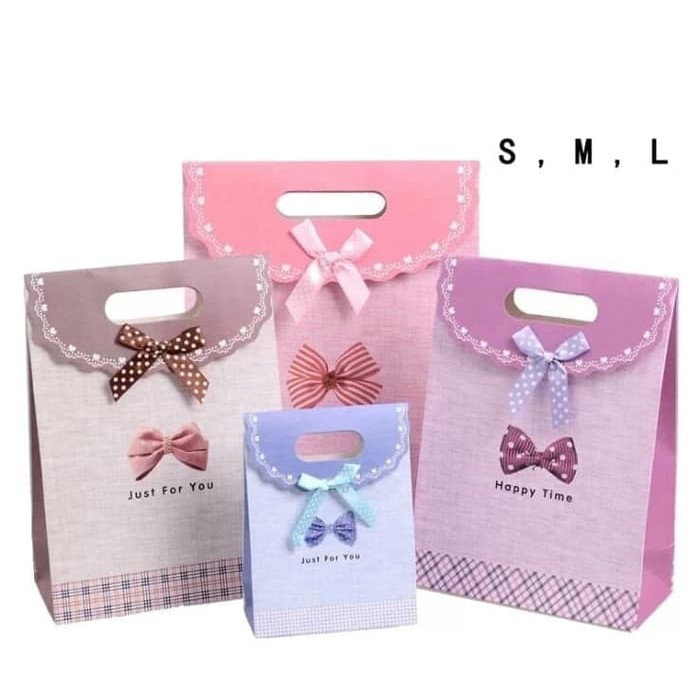 

Paper Bag Sedang Paper Box Hadiah Box Souvenir Bingkisan Kertas Kado 1118-167