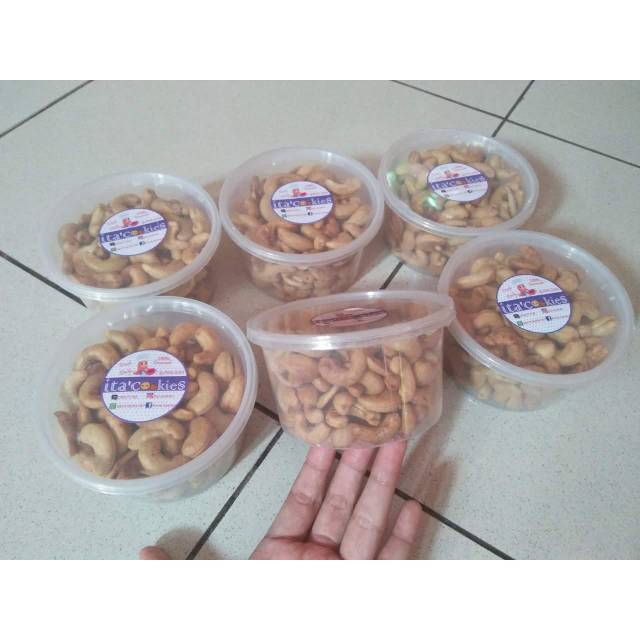 

Kacang Mede Ori Mini