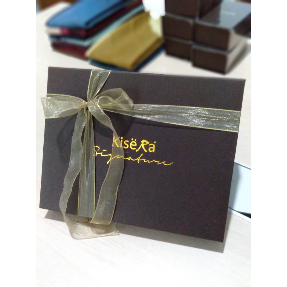 

BOX SIGNATURE KISERA