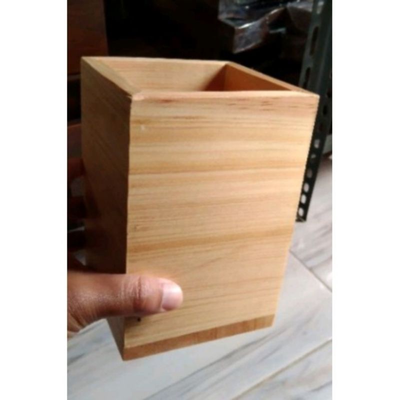 

BOX KAYU SERBAGUNA | TEMPAT PENSIL | TEMPAT SENDOK | TEMPAT SOTEL | TEMPAT SIKAT GIGI