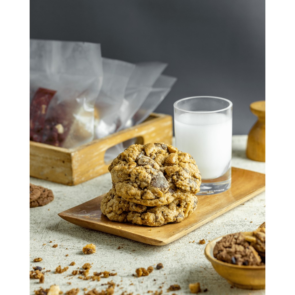 

NYC New York Style Cookie - Homemade Soft Baked Cookies with Premium Ingredients by Komorebi Bakery