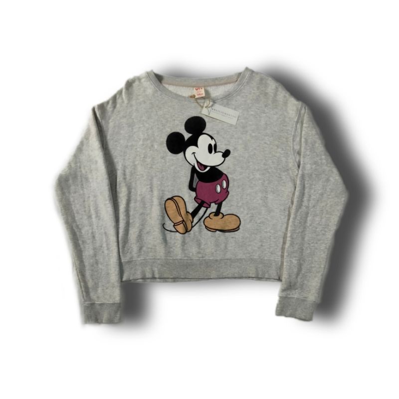 Crewneck crop uniqlo t-shirt Disney