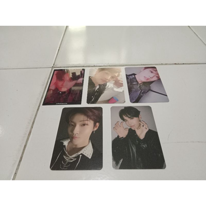[Ready Stok] Photocard THE BOYZ - REVEAL