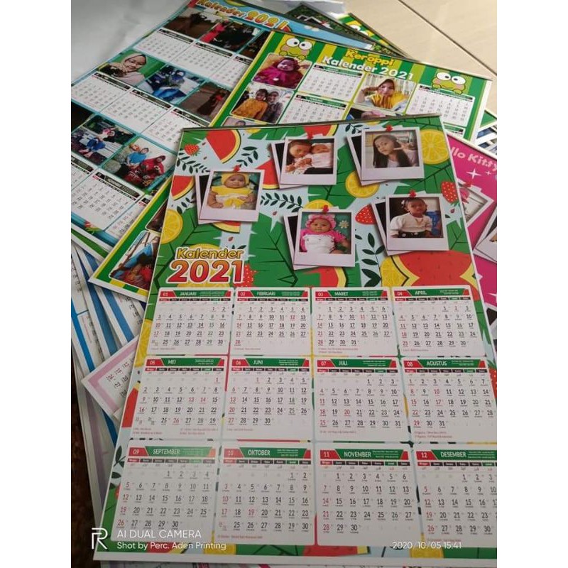 KALENDER 2023 DESAIN BEBAS KOSTUM FOTO SENDIRI FOTO KELUARGA FOTO BERSAMA KALENDER