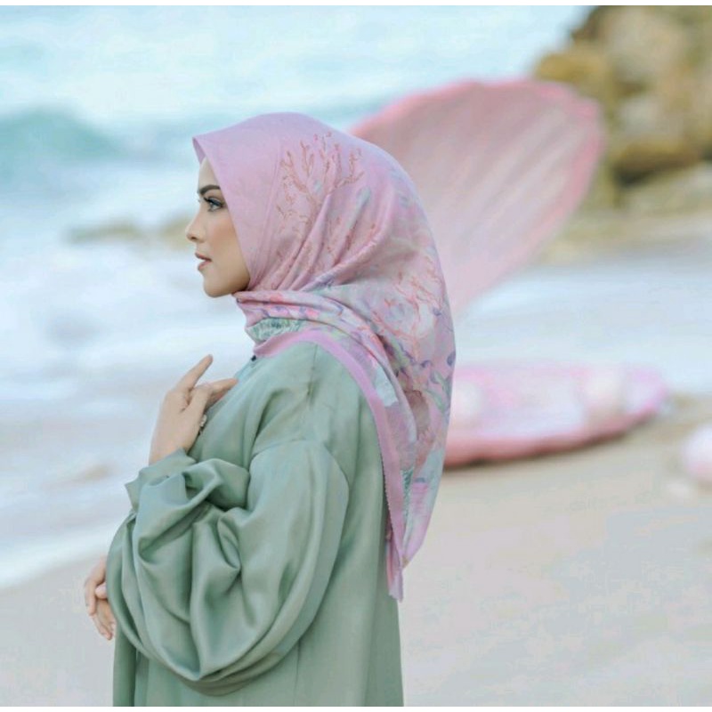 Buttonscarves Disney Tea Rose. Voal New