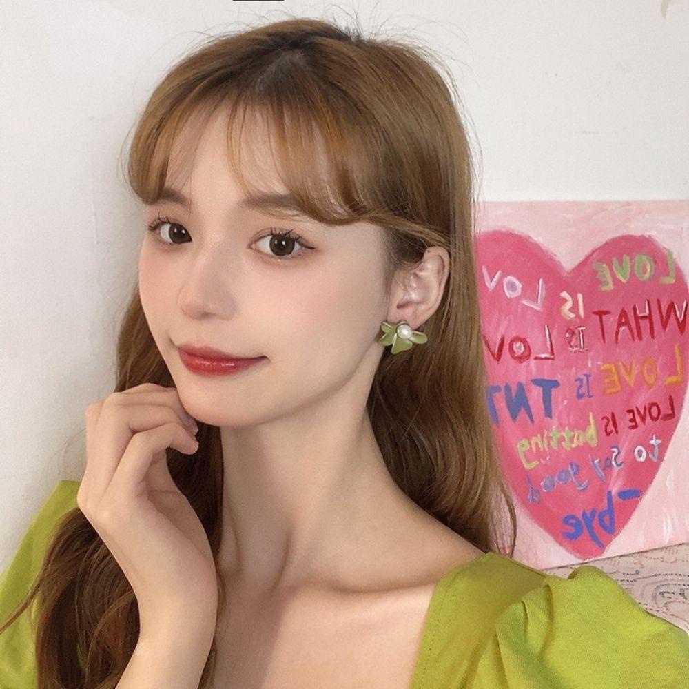 Agustina Wanita Stud Earrings Musim Semi Musim Panas Sederhana Fashion Match Cahaya Mewah Perhiasan Telinga Temperamen Kelopak Bunga Stud Earrings
