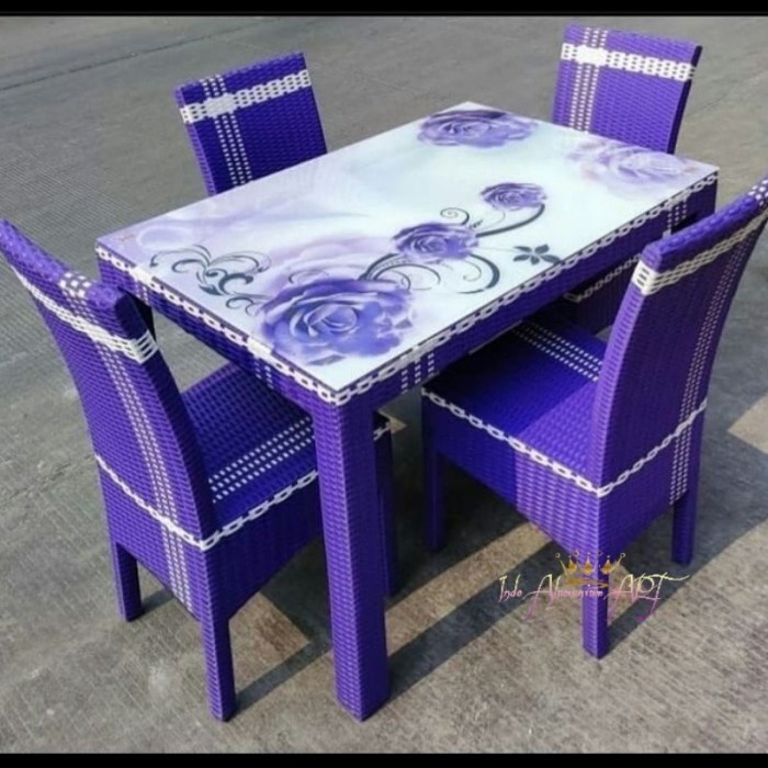 Meja Dapur Meja Makan Warna Ungu Kursi 4 Bahan Rotan Sintetis