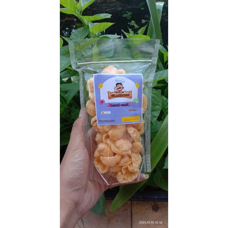 

cemilan krupuk kerang