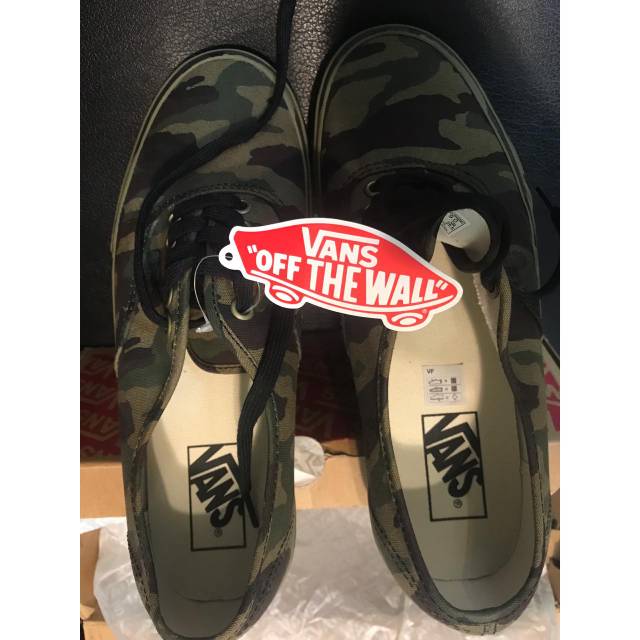 mono camo vans