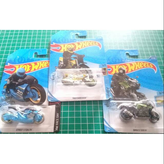 Set Hot Wheels Mattel Motor 2020 (Sheredder, Street Stealth, BMW K 1300 R)