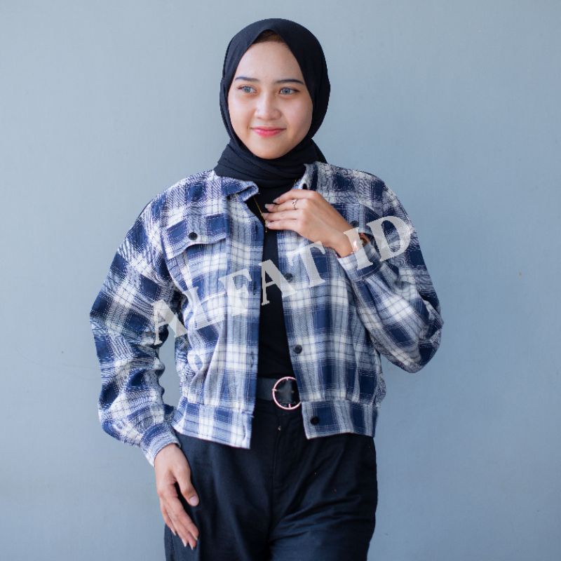 jaket wanita flanel semi woll // jaket parka crop // parka kemeja flanel