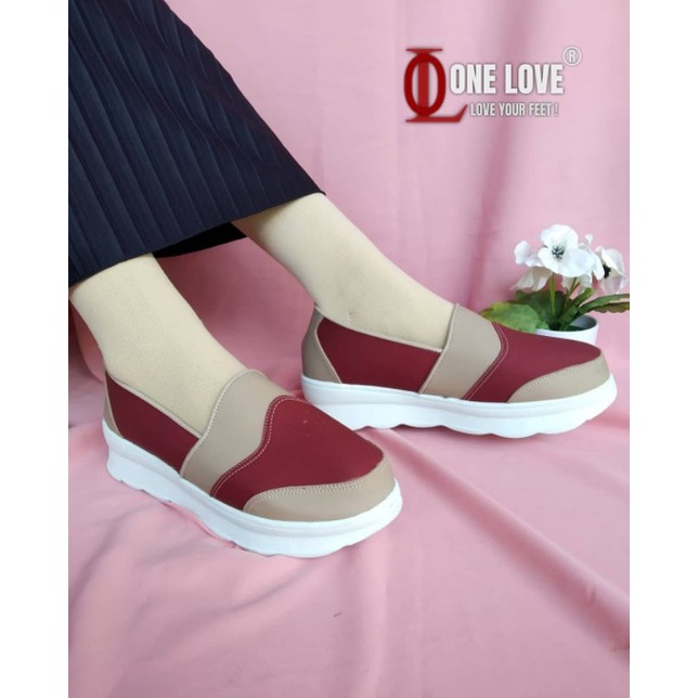 SEPATU CEWEK WEDGES TRENDY, SEPATU ONE LOVE ORIGINAL,SEPATU HAK ONE LOVE
