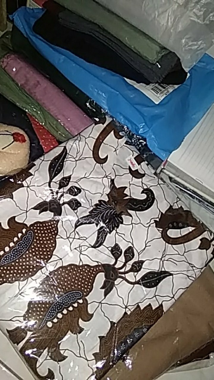 Maura Couple - Sania Ruffle Batik Couple Ori Ndoro Jowi Garansi Termurah Shopee - Batik Modern Solo