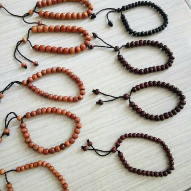 Gelang kayu stigi