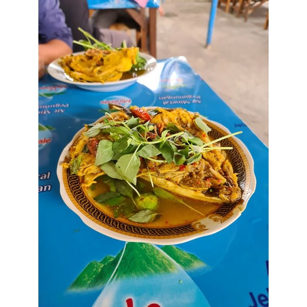 

Kepala kakap bumbu kuning
