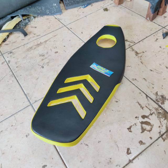 Jok slim supra x karbo - supra x 125 modifikasi lubang