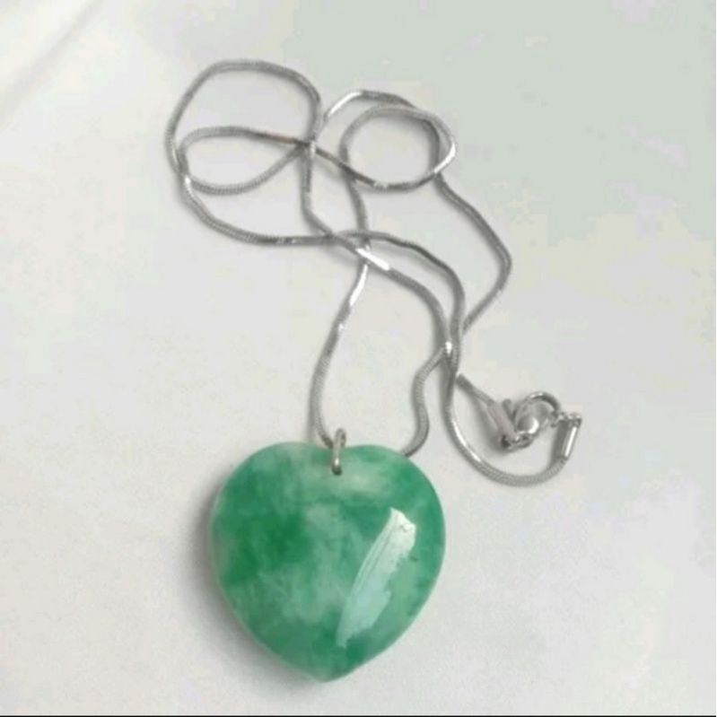 Liontin Batu Giok Model Love Top