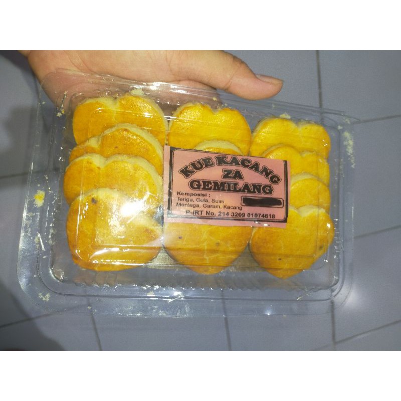 

Kue Kacang Bentuk Love Rasa Manis Enak Isi 12 Pcs Kemasan 250 Gram
