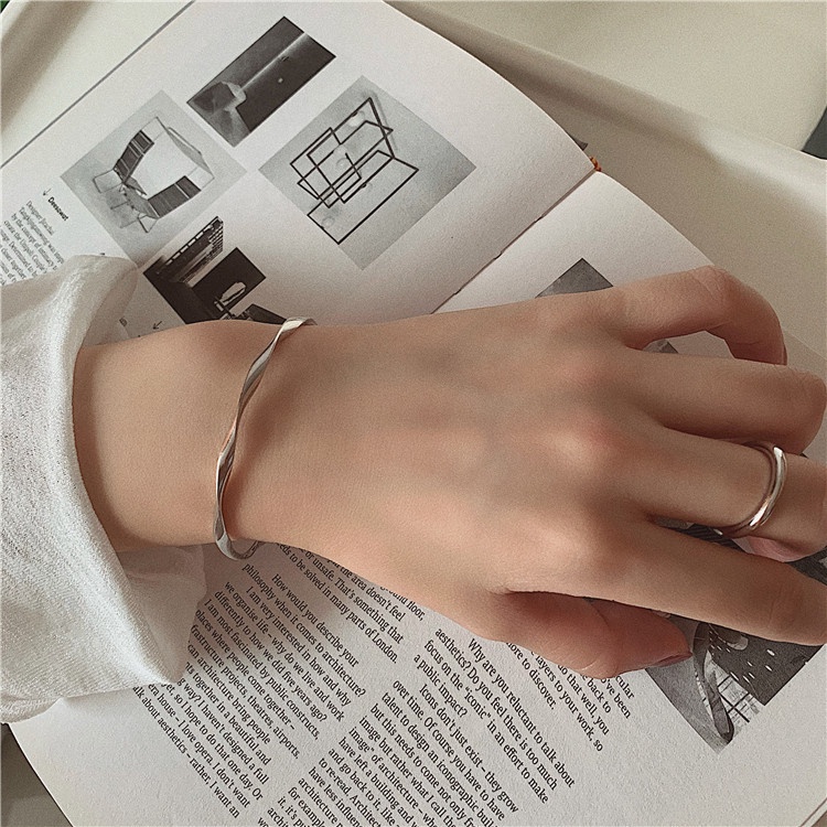 Gelang Model Terbuka Bentuk Gelombang
